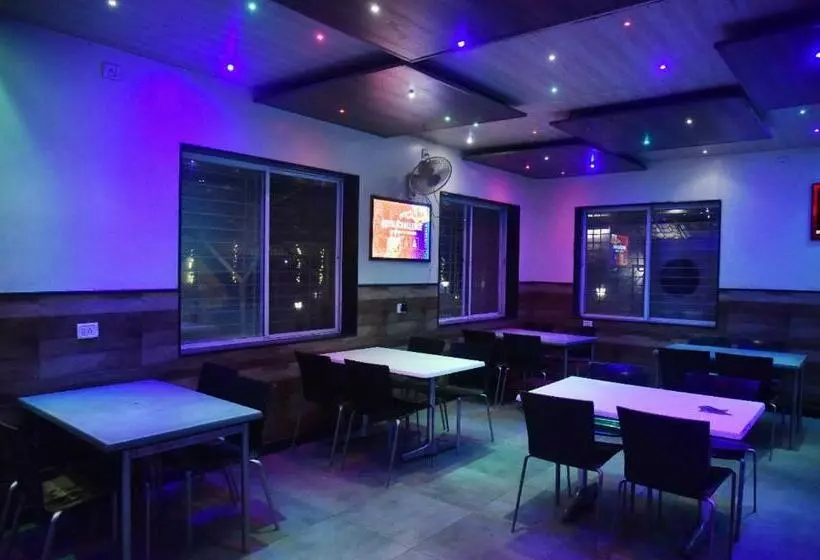 Hotelli Manoranjan Enclave