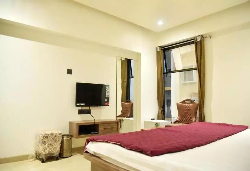 Hotelli Manoranjan Enclave