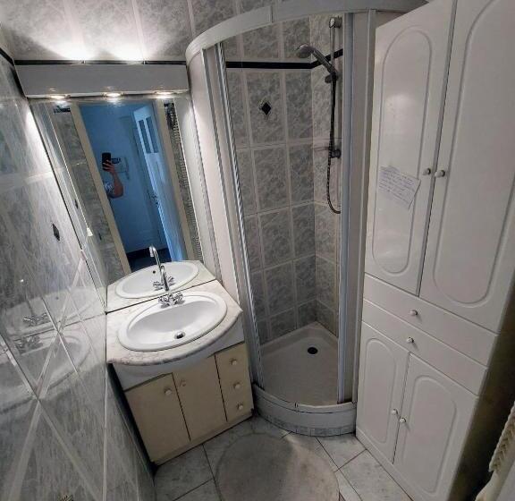 هتل R14 Green House