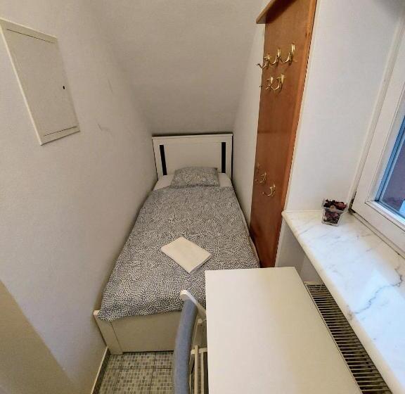 هتل R14 Green House