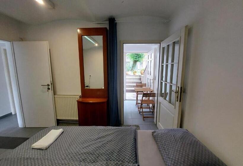 هتل R14 Green House