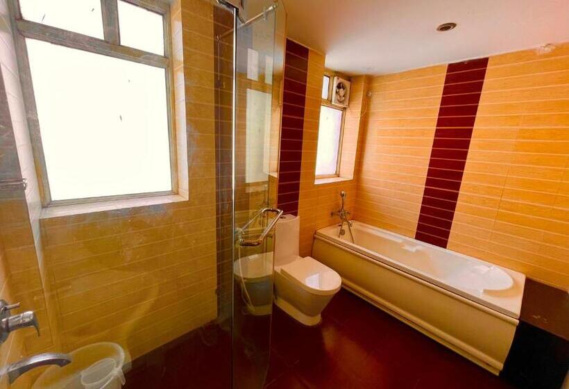 酒店 Ramawati Lodge