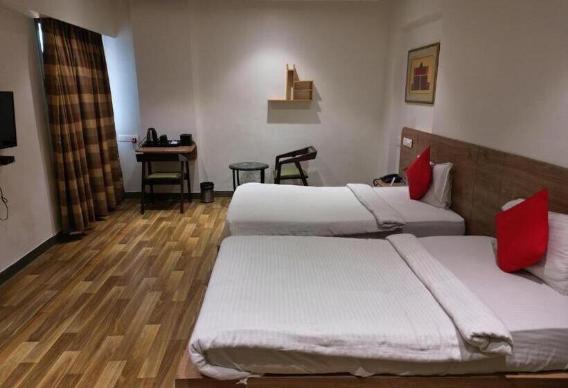 Hotel Sapphero Akshar Inn Jamnagar