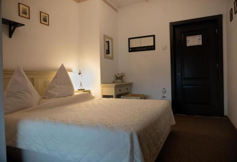 پانسیون Casa Calin