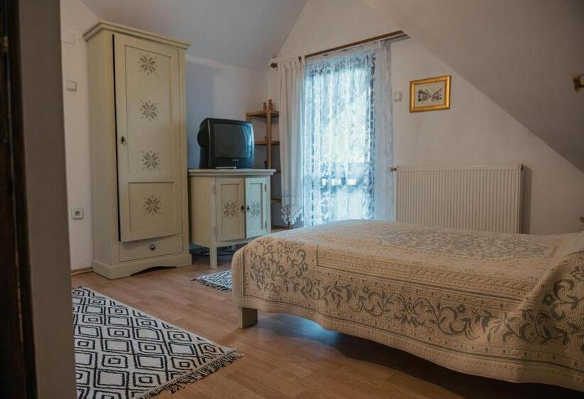 پانسیون Casa Calin