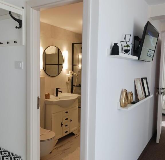 پانسیون Casa Calin