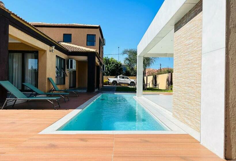 تختخواب و صبحانه Gabs Airport Inn