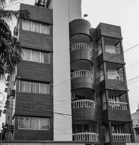 酒店 Reliance Guest House