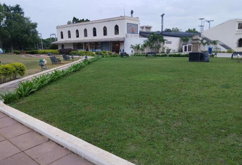 호텔 Taramati Baradari