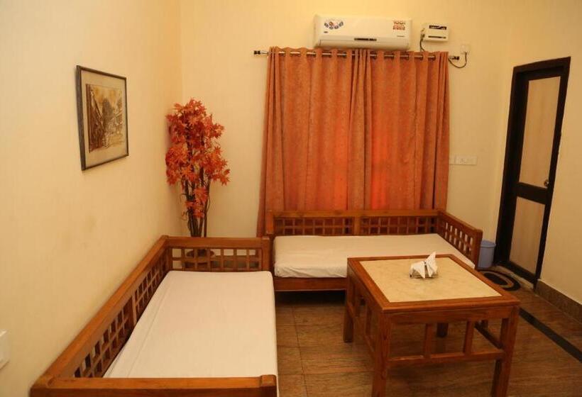 호텔 Taramati Baradari