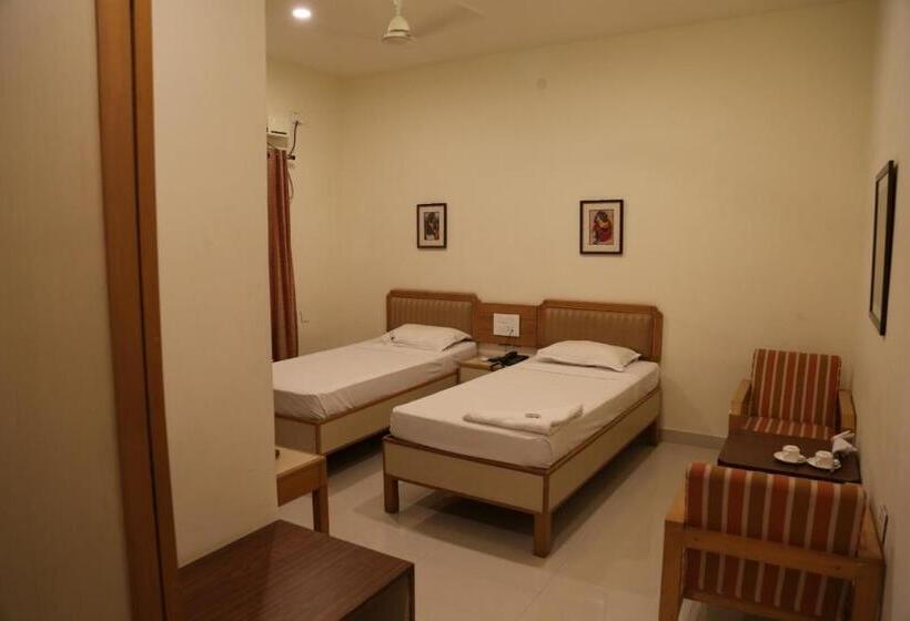 호텔 Taramati Baradari