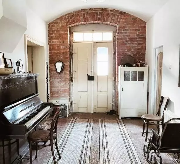 ペンション Statek 100dola