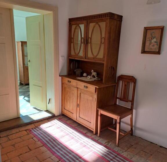 Majatalo Statek 100dola