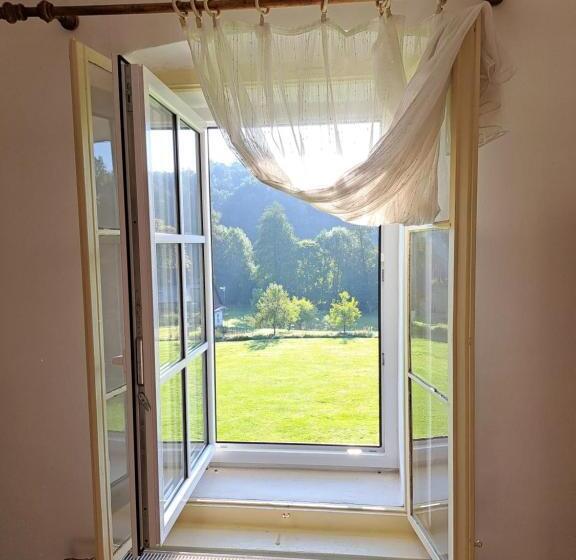 Majatalo Statek 100dola