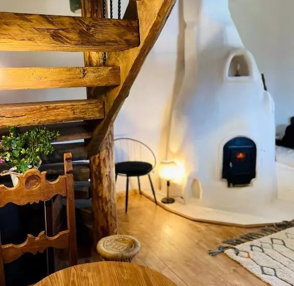 Aamiaismajoitus (B&B) Inside, The Village  Wooden Hideaway