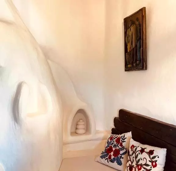 Aamiaismajoitus (B&B) Inside, The Village  Wooden Hideaway