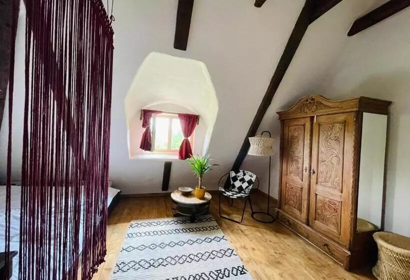 Aamiaismajoitus (B&B) Inside, The Village  Wooden Hideaway