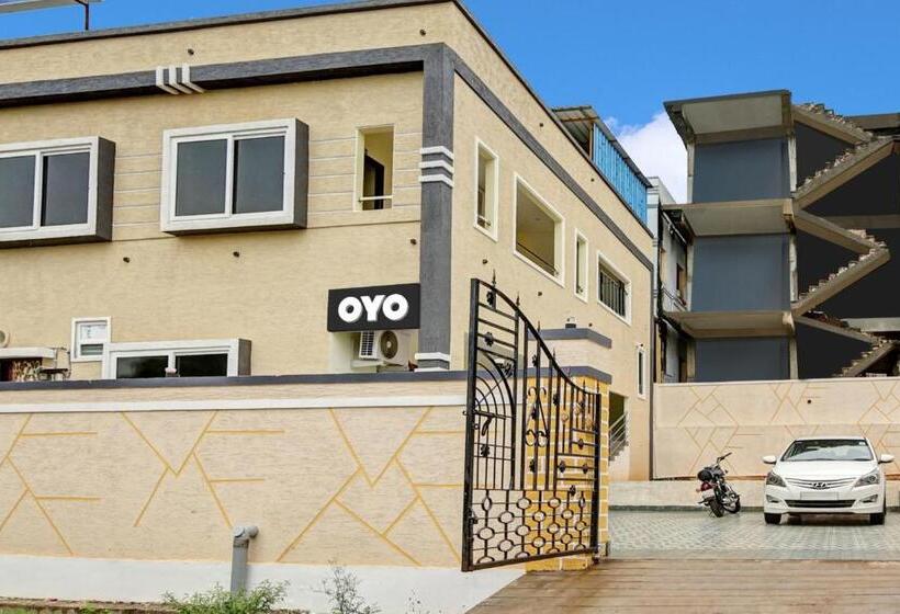 Collection O Hotel Seascape