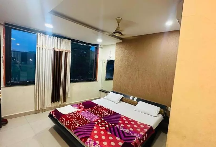 Hotelli Giriraj