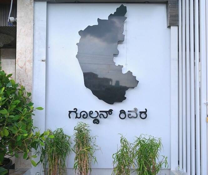 호텔 Golden Riviera