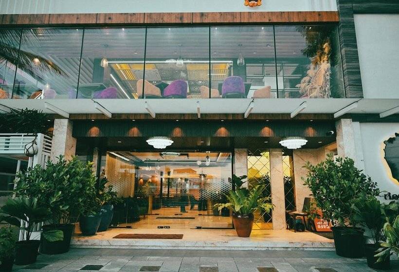 호텔 Golden Riviera