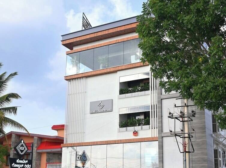 ホテル Golden Riviera