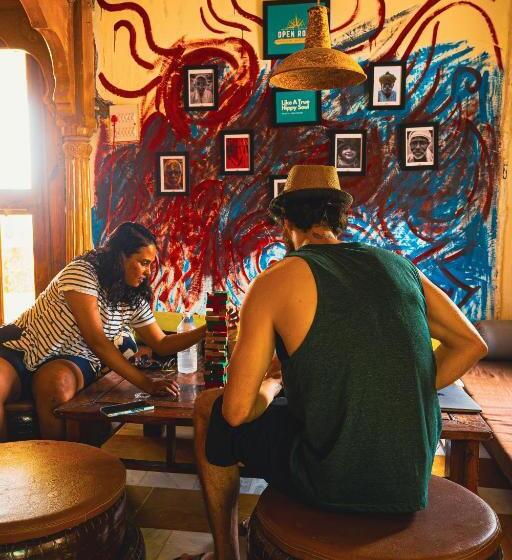 Open Road Hostel And Cafe