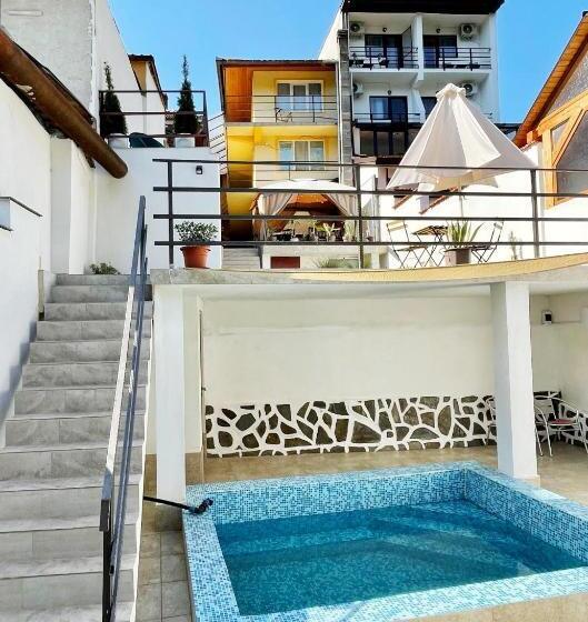 پانسیون Casa Anca