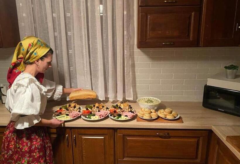 בית מלון כפרי Casa Pintioi