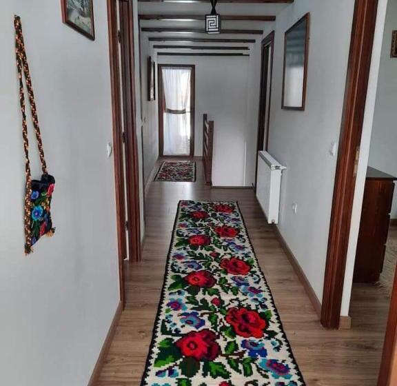 בית מלון כפרי Casa Pintioi