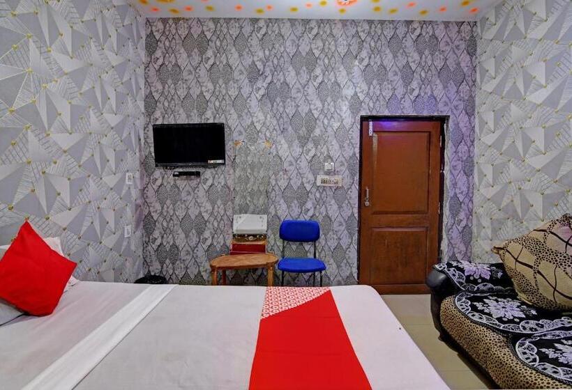 בית מלון כפרי Oyo Flagship Kasturi