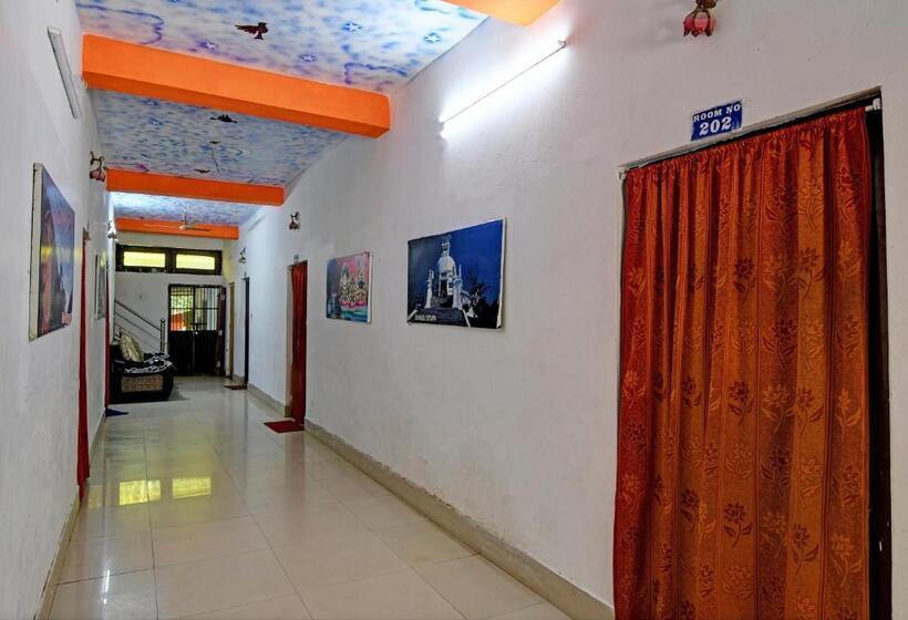 בית מלון כפרי Oyo Flagship Kasturi