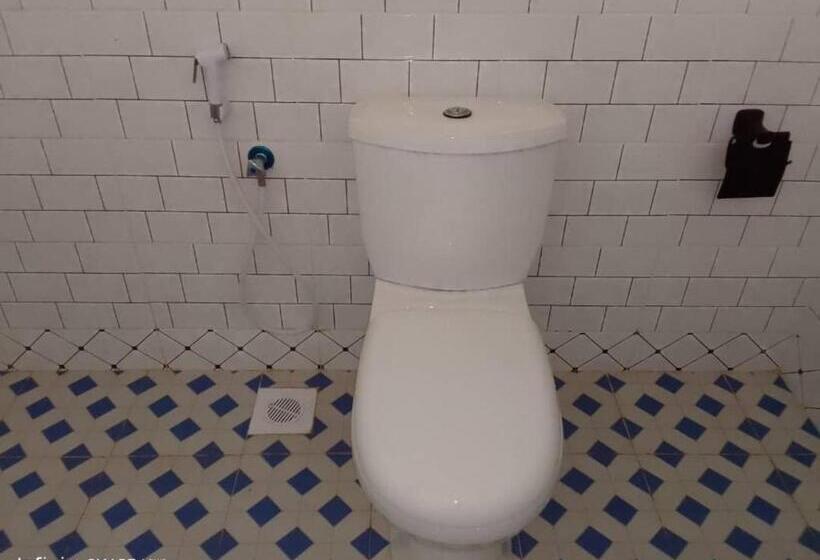 פנסיון Mfumbwi Coast Village