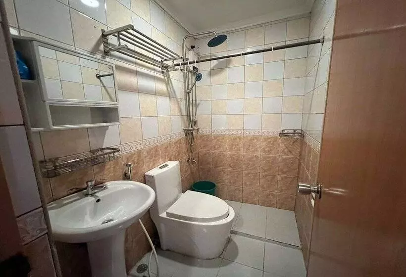 ユースホステル Remedios Hotel Manila City Center