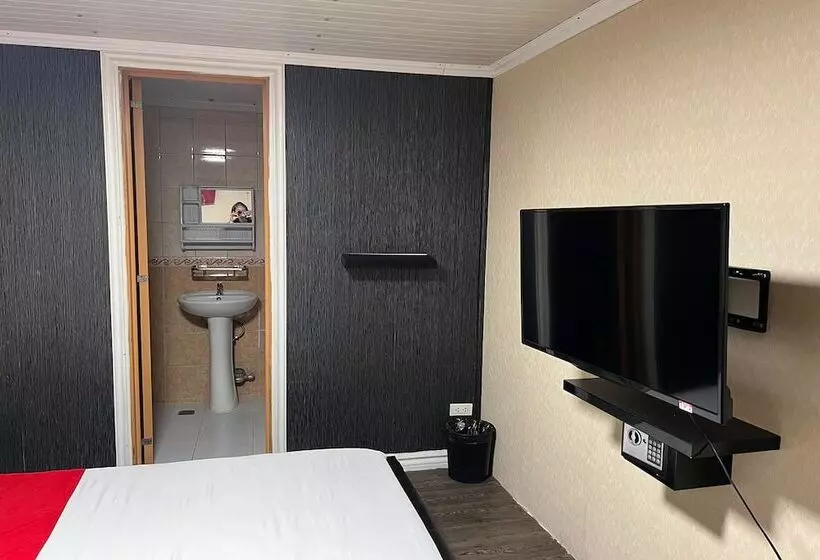 ユースホステル Remedios Hotel Manila City Center