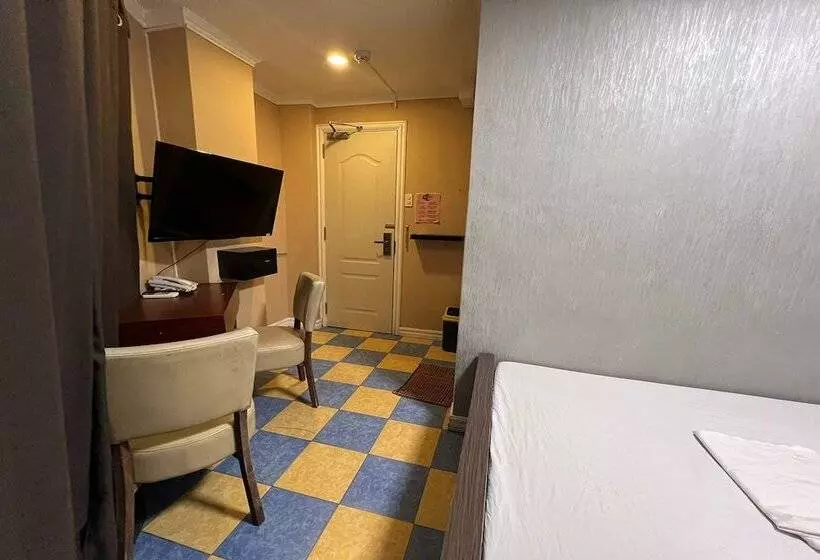 ユースホステル Remedios Hotel Manila City Center