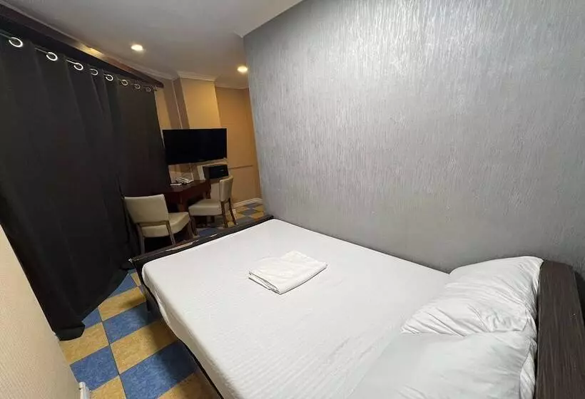 ユースホステル Remedios Hotel Manila City Center