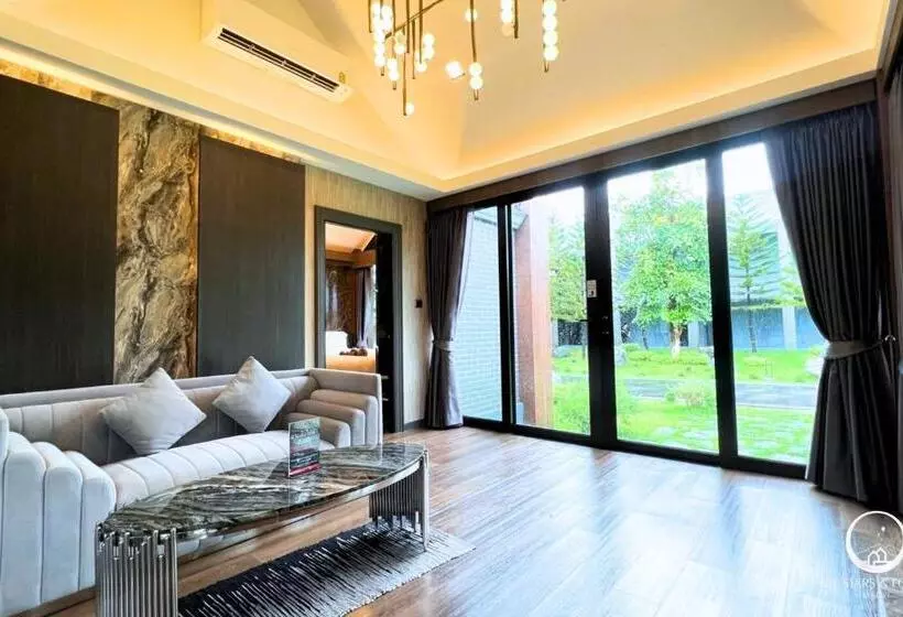 See Stars & Forest Resort