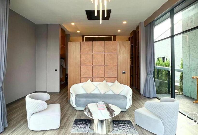 See Stars & Forest Resort