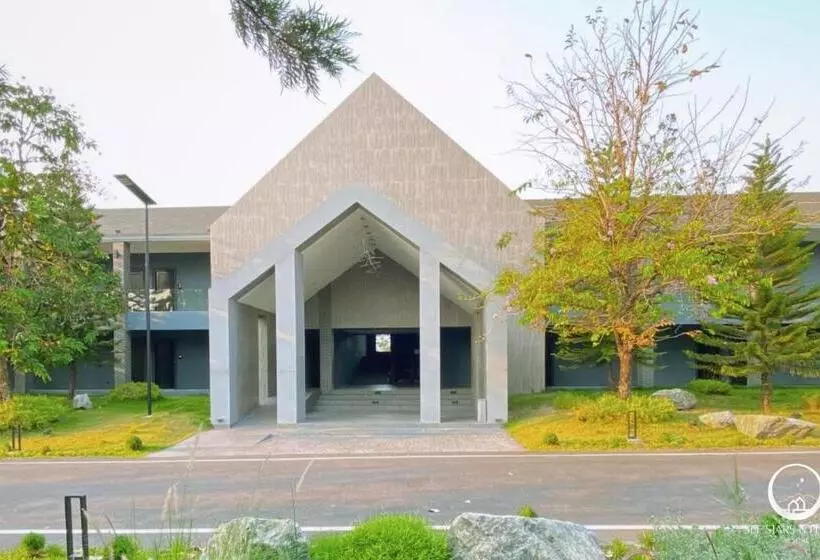 See Stars & Forest Resort