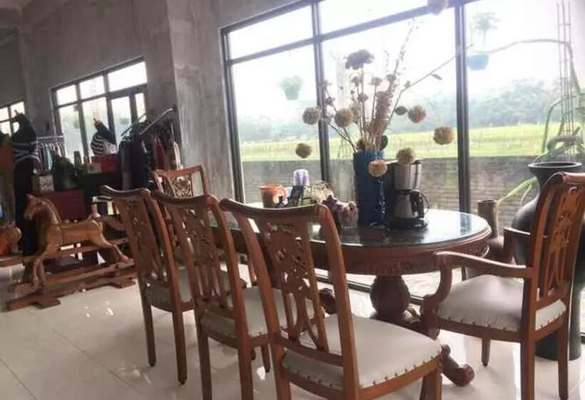 ホテル D Sawah Guesthouse Klaten Near Danau Rawa Jombor