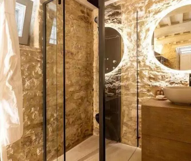 Majatalo Forma Your Boutique Suite