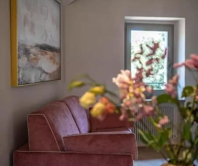 Majatalo Forma Your Boutique Suite