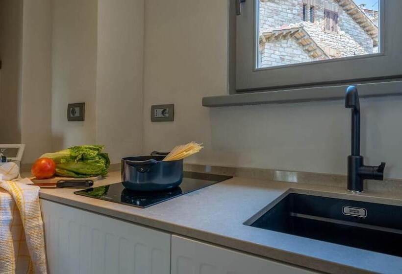 Пансион Forma Your Boutique Suite