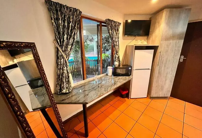 ペンション The Woodhouse