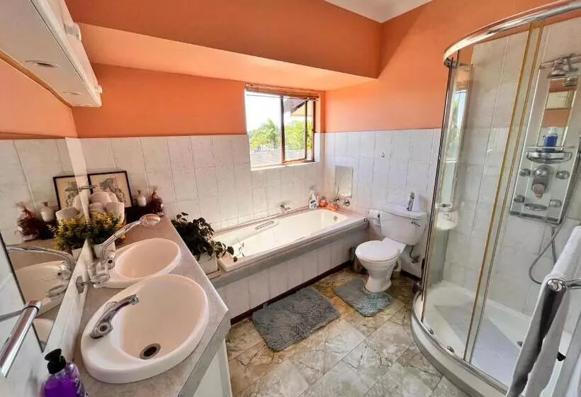 ペンション The Woodhouse