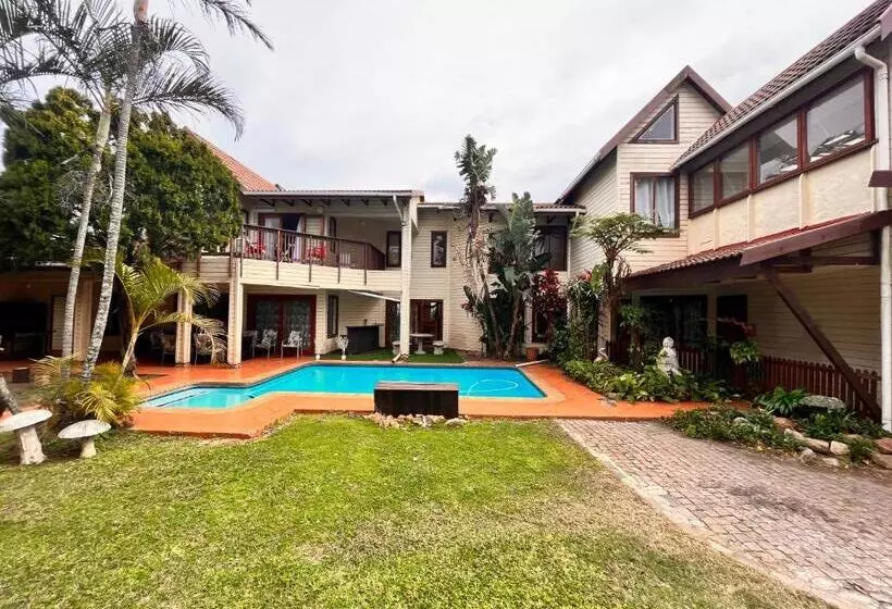 ペンション The Woodhouse