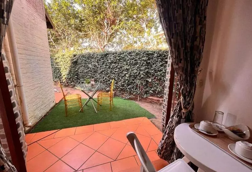 ペンション The Woodhouse