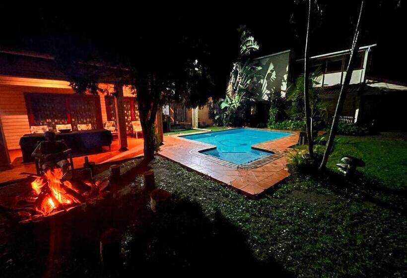 פנסיון The Woodhouse