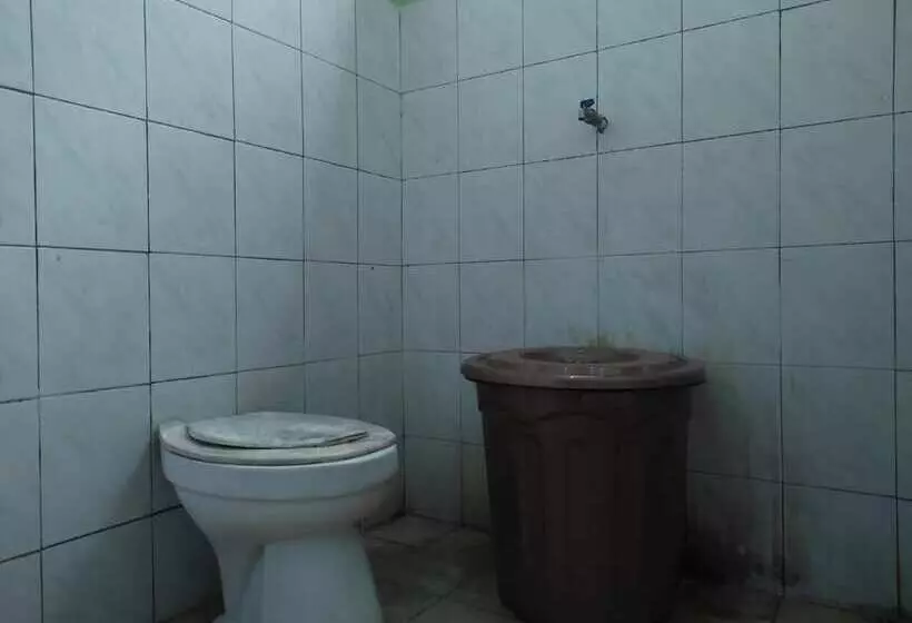 ホテル Oyo 92724 Penginapan Syariah Al Syifa